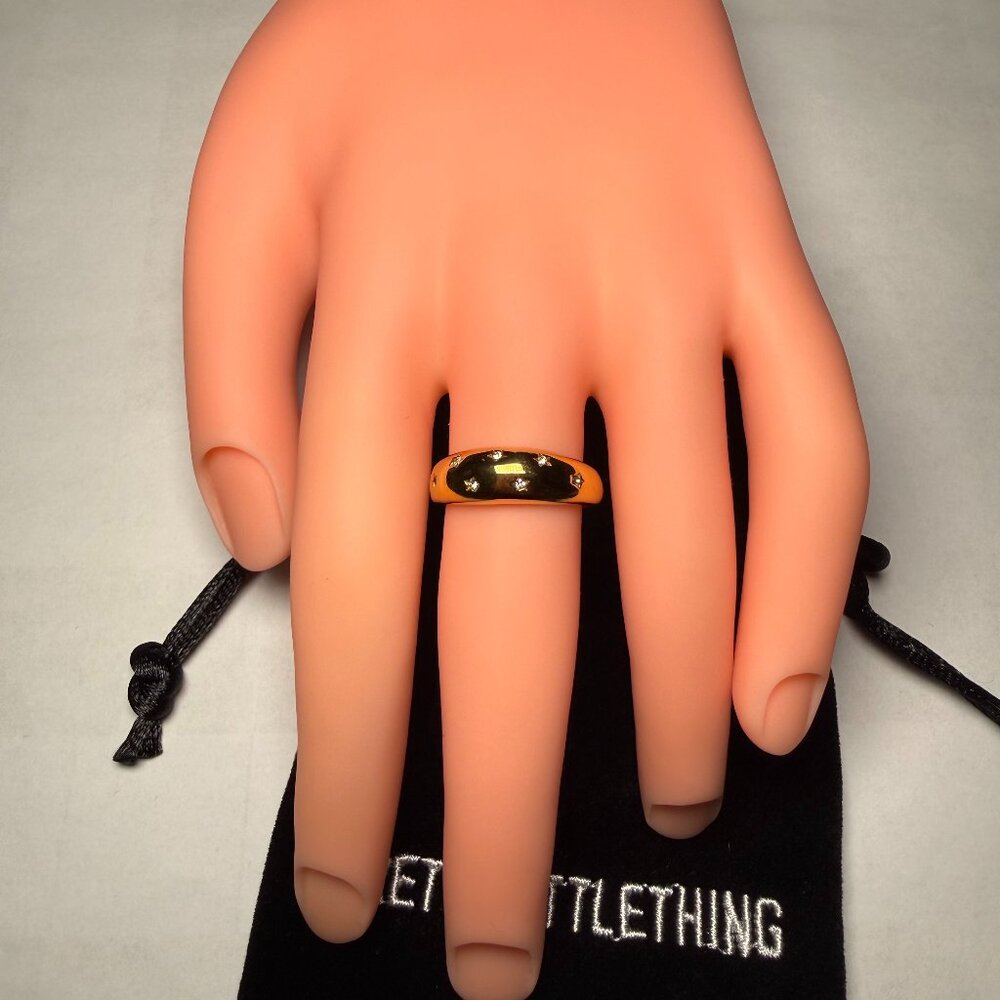 NWT Pretty Little Thing Gold Water Resistant Diamante Star Ring